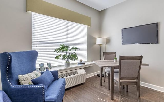 Semi-Private Suite