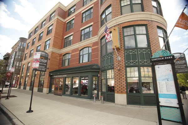 Exterior view of Sunrise of Lincoln Park facility