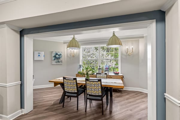 Bright dining area with modern furnishings