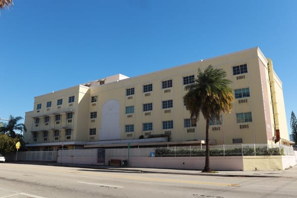 Exterior view of Ponce Health and Rehabilitation Center