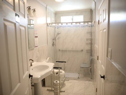 Bright, clean bathroom with modern fixtures