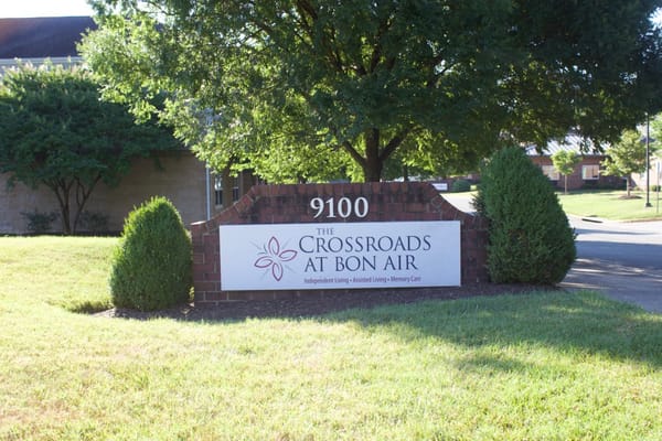 Sign for The Crossings at Bon Air located at 9100 Bon Air Crossings Dr