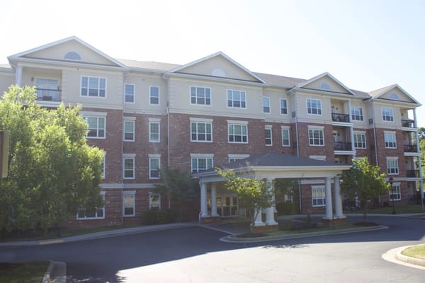 Exterior view of Sunrise Villa Tuckahoe building
