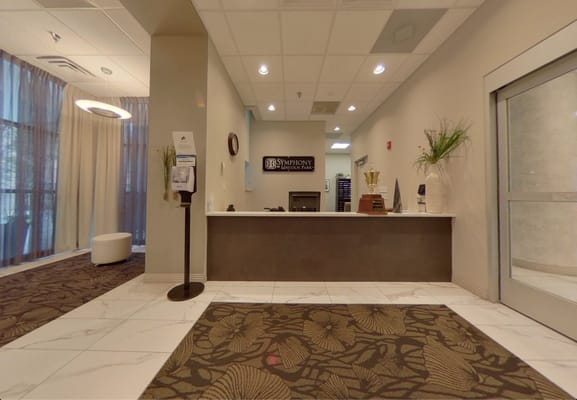 Welcome lobby at Symphony Lincoln Park senior living facility