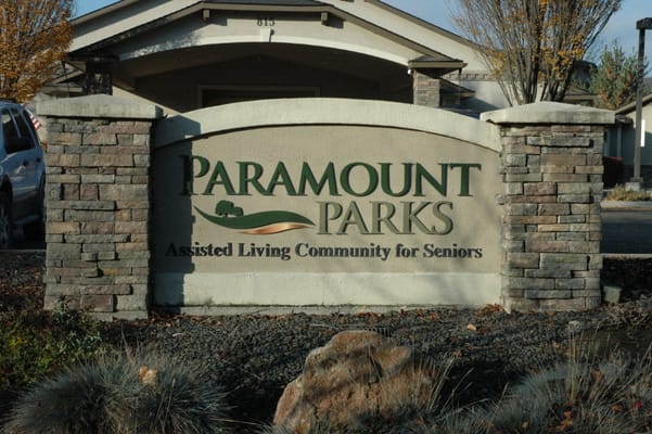 Signage of Paramount Parks assisted living community