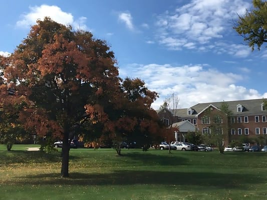 Autumn view of the Armour Oaks Senior Living exterior