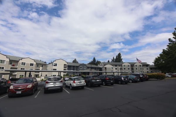 Exterior view of Cogir at The Narrows with parking