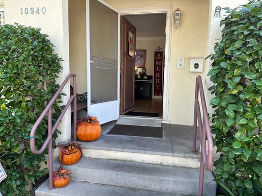 Entrance of Ayres Residential Care Home decorated for the season