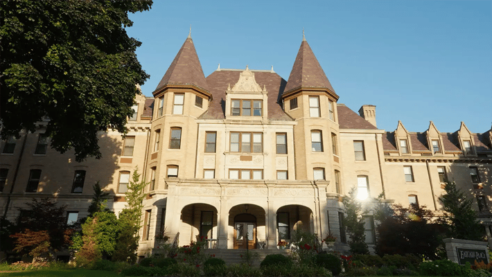 Exterior view of Eastcastle Place facility