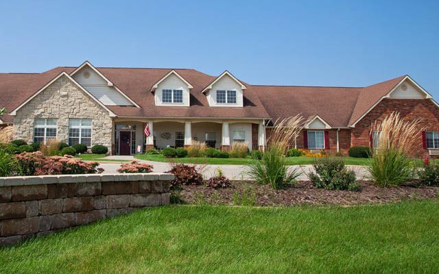 Building exterior of Bickford of Marion with landscaping