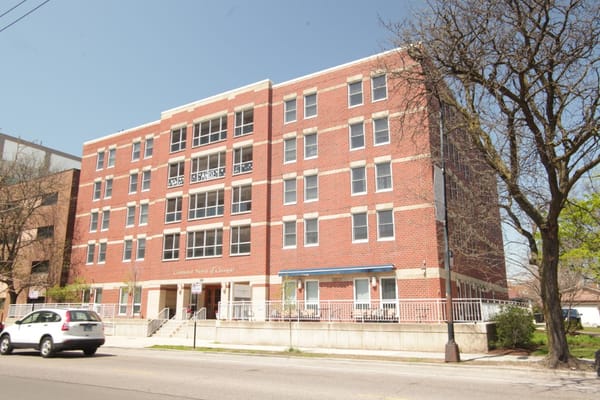 Exterior view of Covenant Home of Chicago building