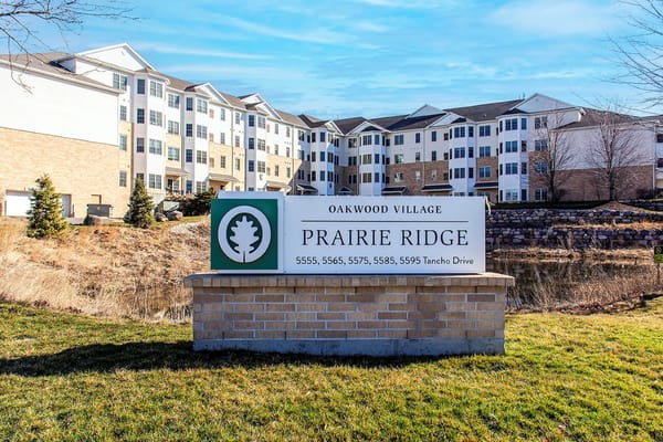 Exterior view of Oakwood Village Prairie Ridge facility