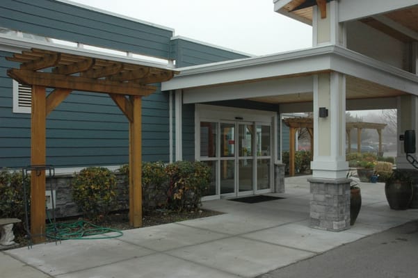 Entrance of Heatherwood Senior Living facility