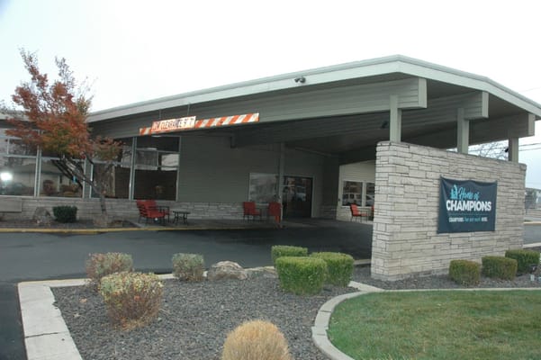 Exterior view of Life Care Center of Boise entrance