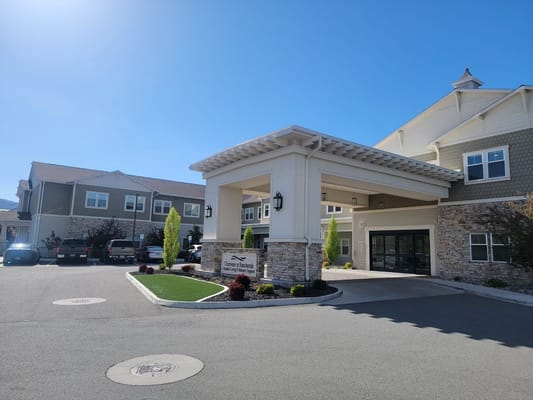 Front entrance of Clearwater at Rancharrah senior living facility
