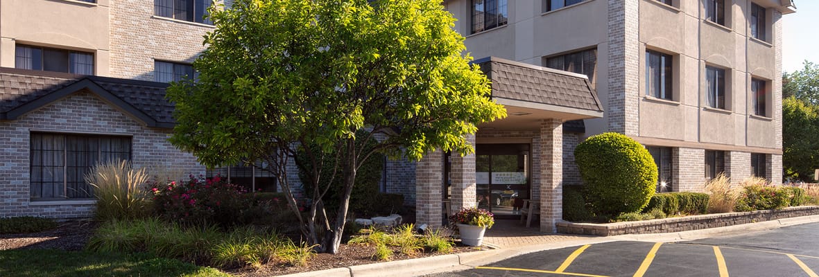 Exterior view of Bella Terra Wheeling with landscaping