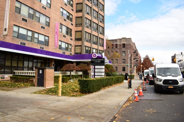 Exterior view of Palm Gardens Center nursing facility