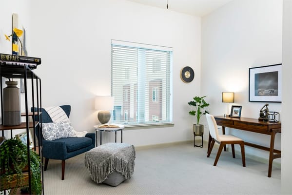 Bright and cozy resident room with a view