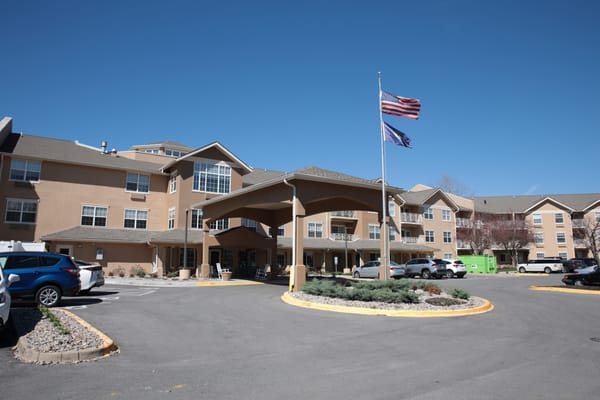 Exterior view of Holiday Oxmoor Lodge entrance