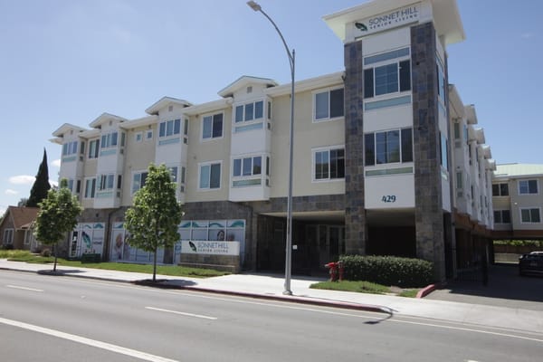 Exterior of Sonnet Hill Senior Living facility in San Jose, CA