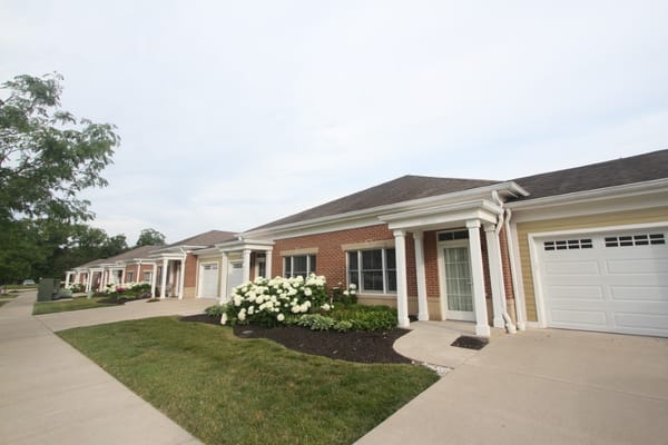 Sign of Oakmont of Carmichael with landscaping