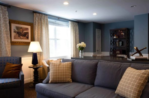 Cozy common area with comfortable seating