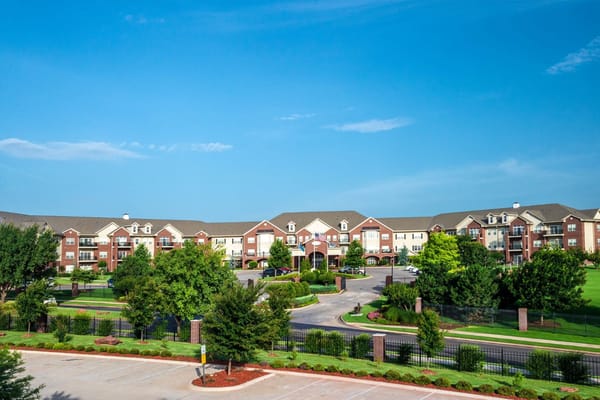 Exterior view of Touchmark at Coffee Creek facility