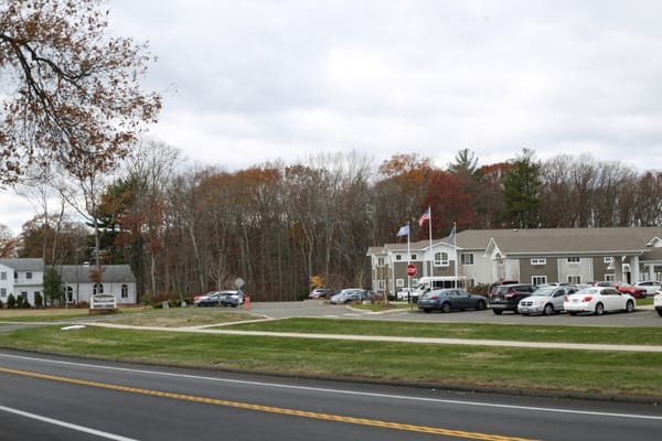 Exterior view of The Landing of North Haven facility