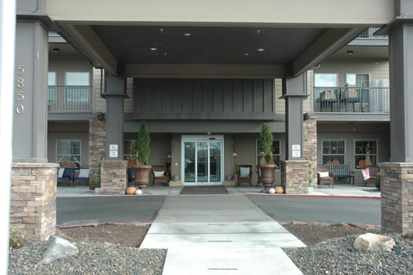 Front entrance of MorningStar Senior Living of Boise