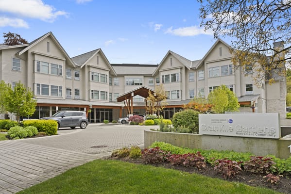 Exterior view of Granville Gardens Retirement Residence