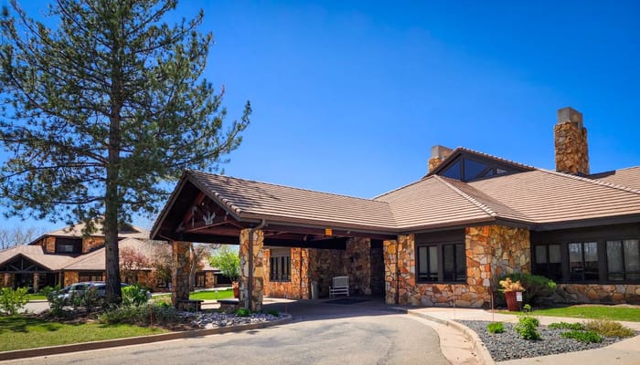 Exterior view of Collinwood Assisted Living facility