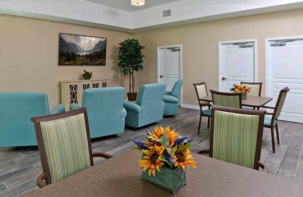 Bright and inviting common area with seating