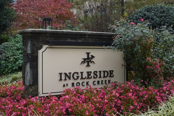Facility sign with the name Ingleside at Rock Creek