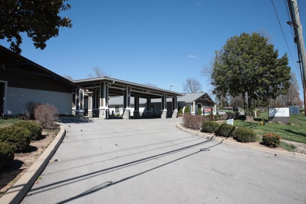 Front view of the Creekside on Whipps Mill Road building