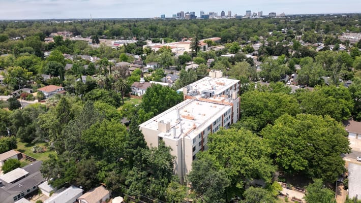 Aerial view of Eskaton Land Park with surrounding greenery