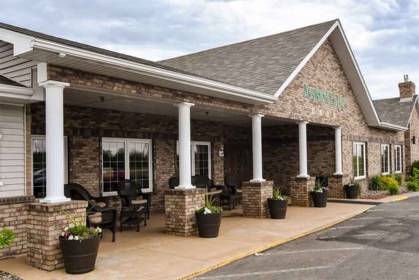 Front view of Edgewood Vista senior living facility entrance