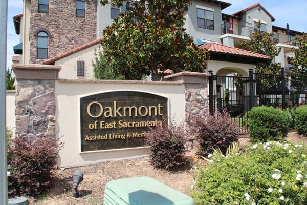 Exterior view of Oakmont of East Sacramento sign