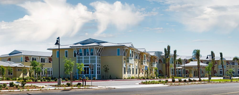 Exterior view of Kingston Bay Senior Living facility