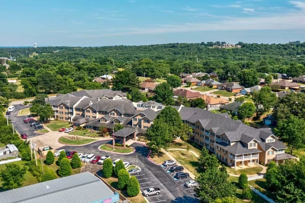 Aerial view of the Morada Fort Smith campus with buildings and landscaping
