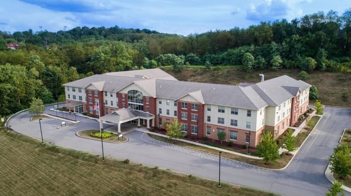 Aerial view of Paramount Senior Living at Peters Township
