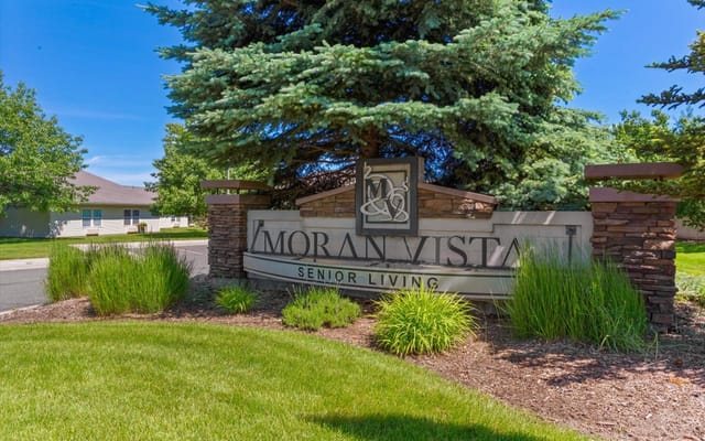 Entrance sign for Sapphire at Moran Vista senior living facility