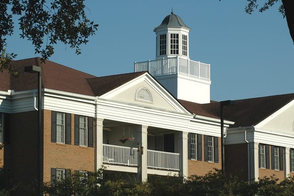 Exterior view of The Oaks of Orangeburg building