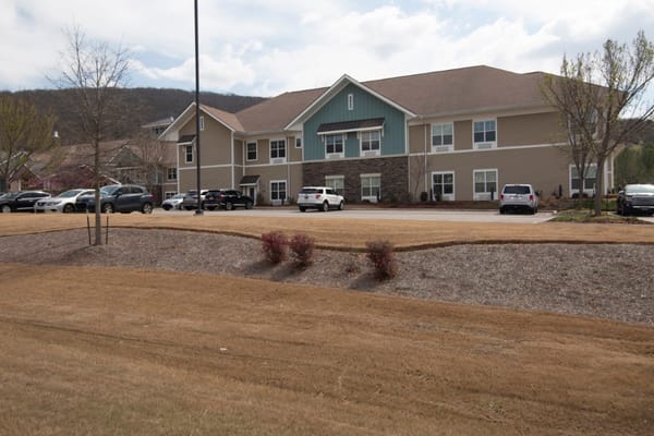 Exterior view of Thrive at Jones Farm facility