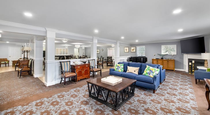 Bright, welcoming common area with seating