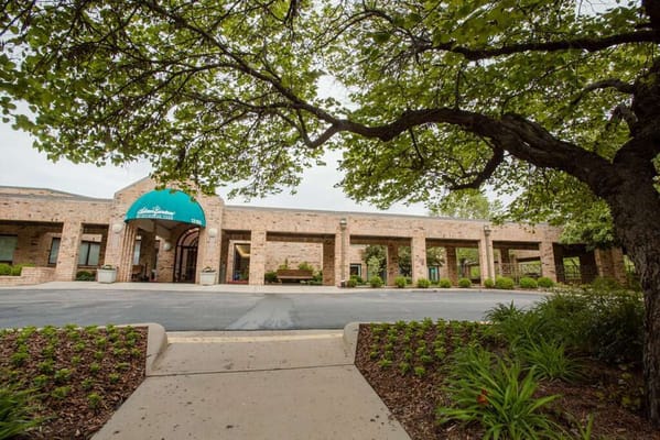 Exterior view of Delmar Gardens of Green Valley entrance