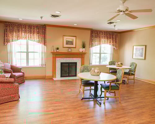 Cozy common area with tables and seating