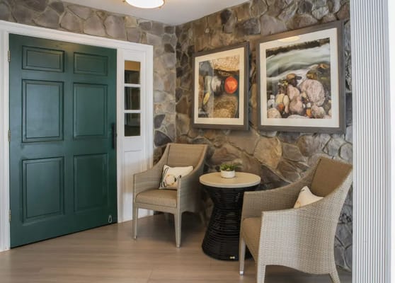 Cozy sitting area in a warmly decorated lobby