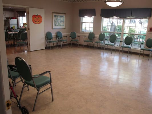 Interior space with chairs arranged in a circle