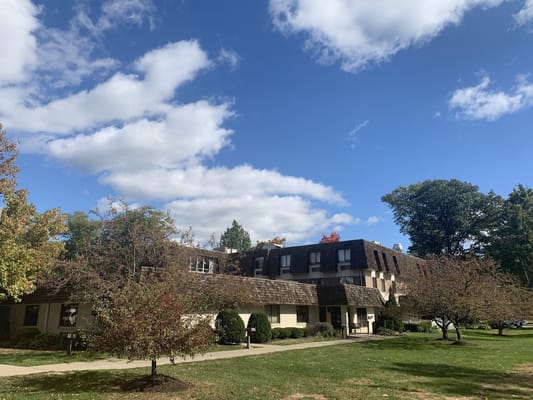 Exterior view of Highland Square Nursing & Rehabilitation