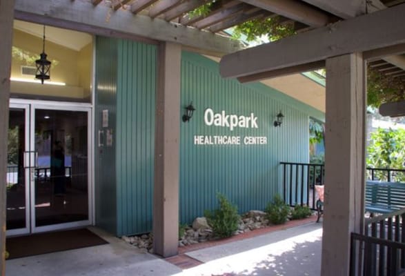 Exterior view of Oakpark Healthcare Center entrance